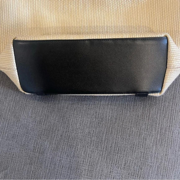 House of Harlow 1960 Aritzia Lined Straw Zippered Tote - Picture 5 of 9